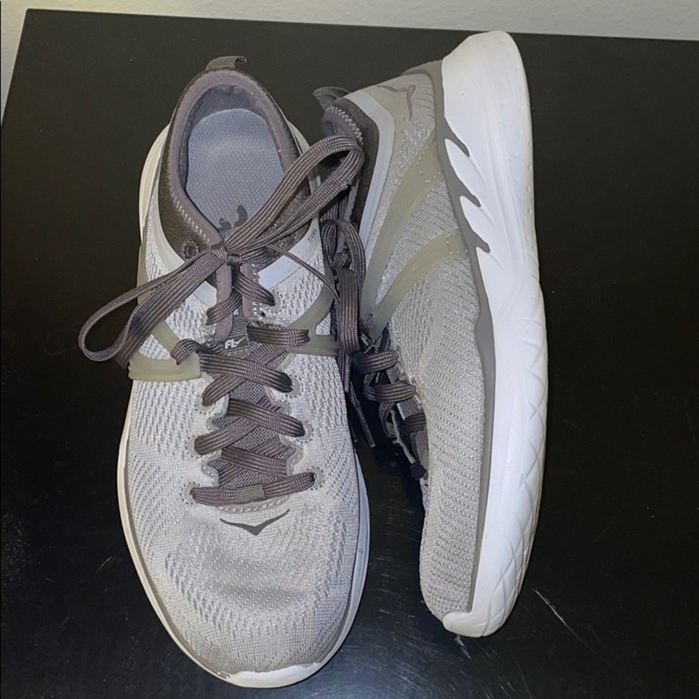 Holds Tivras (Like New Condition!)
